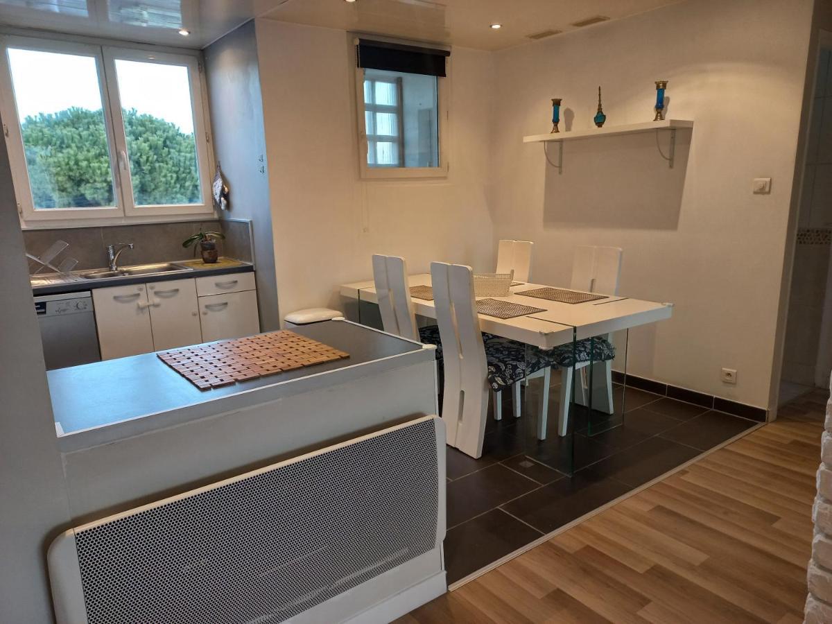 "L'Hippocampe", Climatise, 60 M2 , 2 Chambres, Tres Calme, Plage Des Sablettes Et Commerces A 3 Minutes A Pied, Wifi, Parking Gratuit, Lit King Size La Seyne-sur-Mer Exteriör bild